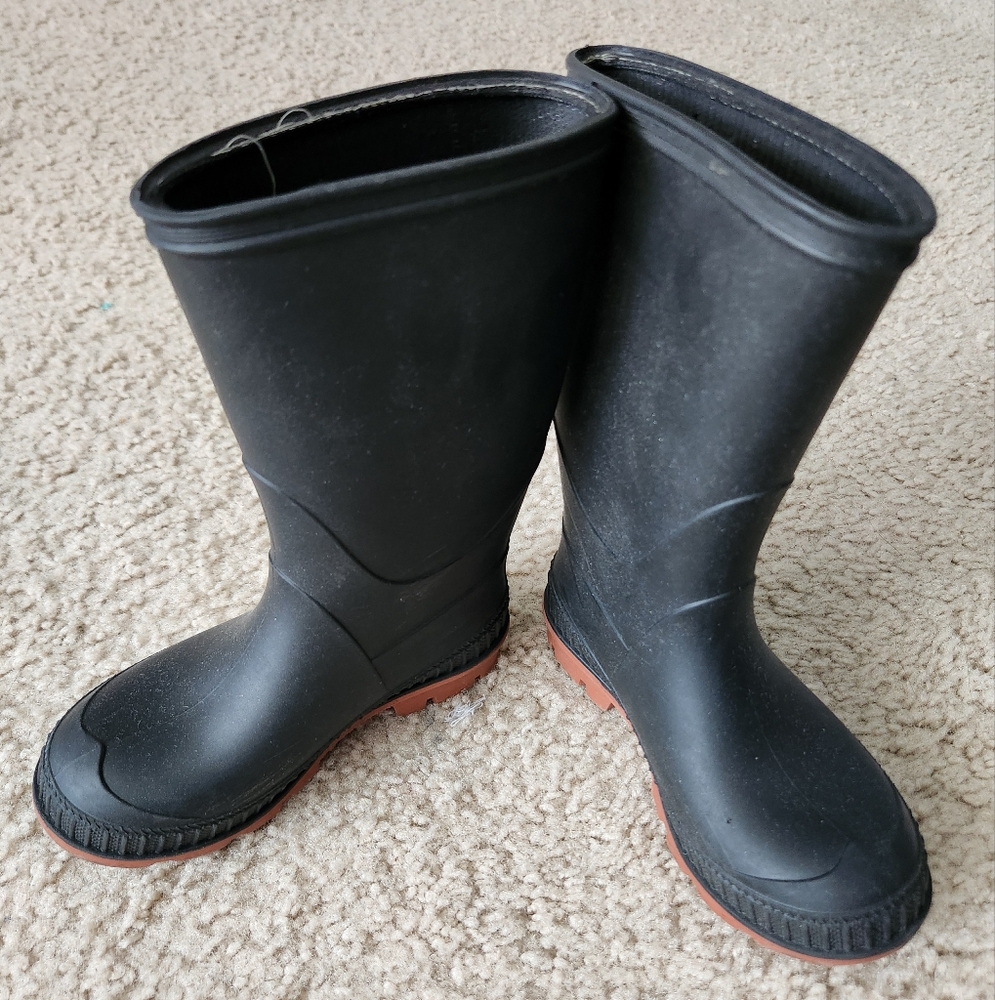 Black Rubber Rain Boots
